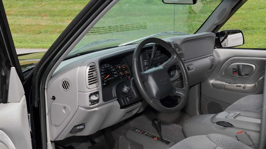 1998 Chevrolet Silverado - Image 4 of 24