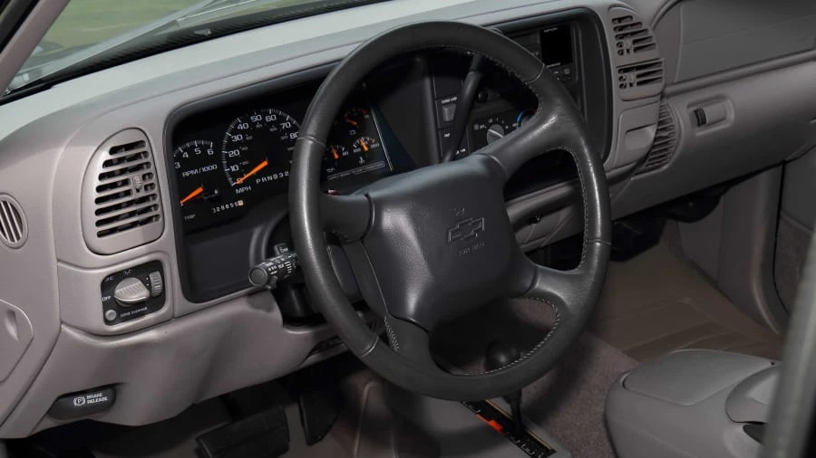 1998 Chevrolet Silverado - Image 10 of 24