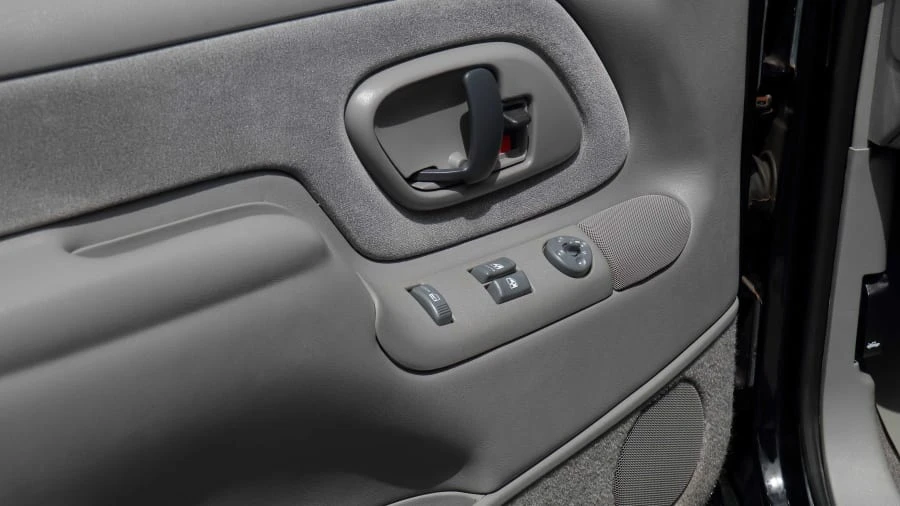 1998 Chevrolet Silverado - Image 19 of 24