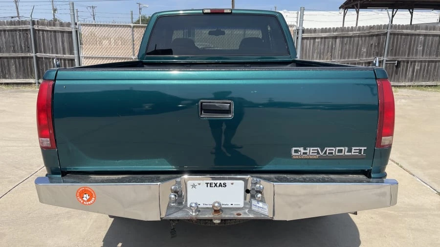 1998 Chevrolet Silverado - Image 16 of 17