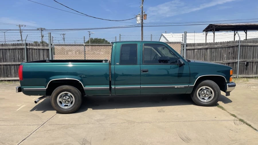 1998 Chevrolet Silverado - Image 15 of 17
