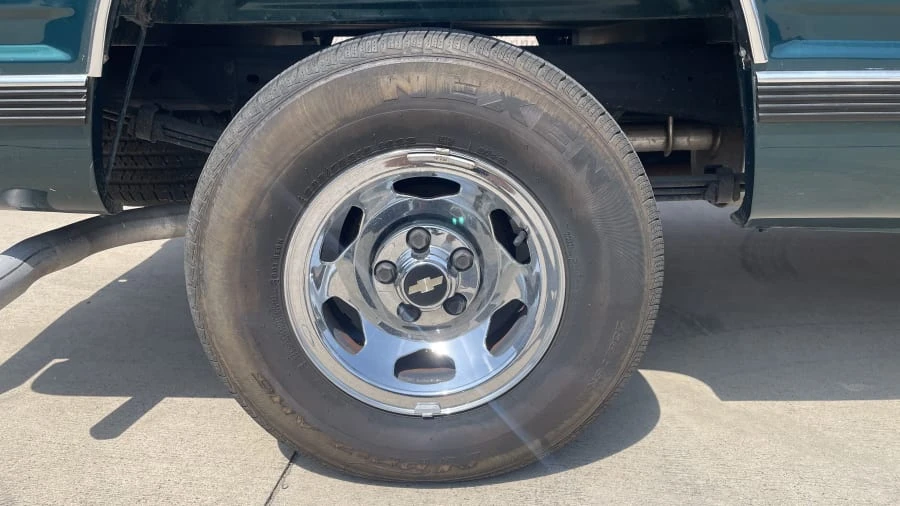 1998 Chevrolet Silverado - Image 8 of 17