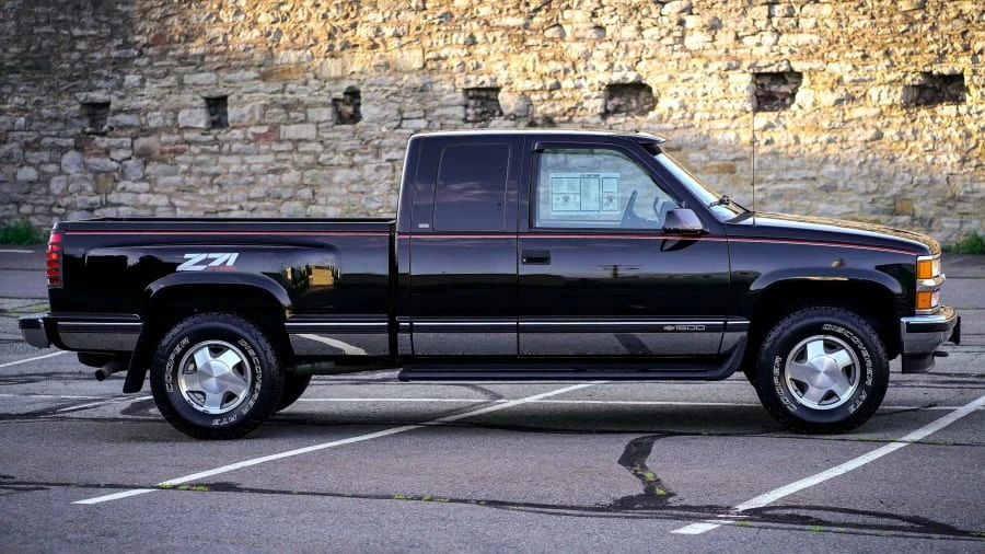 1998 Chevrolet C/K 4th Gen - Image 3 of 21