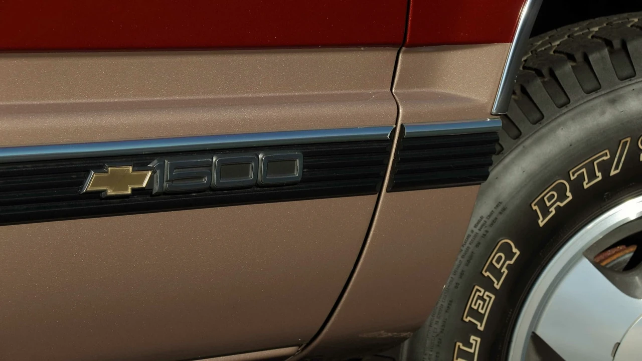 1998 Chevrolet C/K 4th Gen - Image 19 of 26