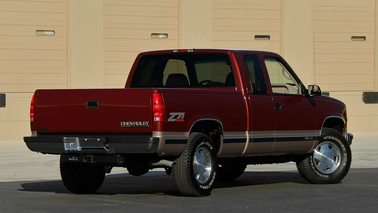 1998 Chevrolet C/K 4th Gen - Image 3 of 26