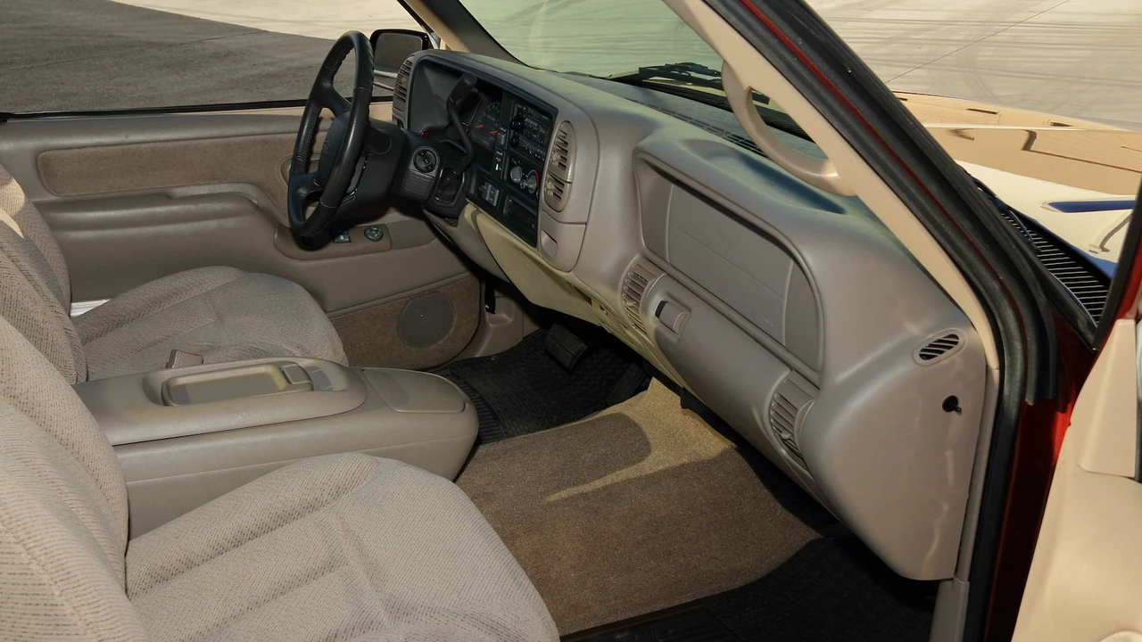 1998 Chevrolet C/K 4th Gen - Image 5 of 26