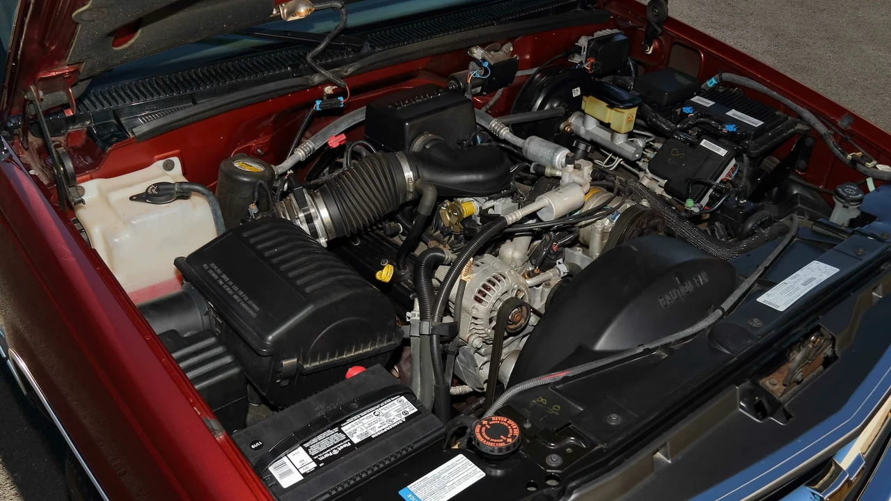 1998 Chevrolet C/K 4th Gen - Image 7 of 26