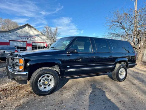1998 Chevrolet Suburban K2500 4WD