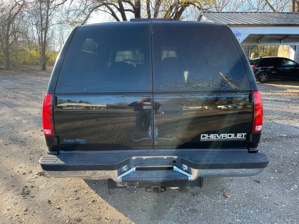 1998 Chevrolet Suburban - Image 3 of 20