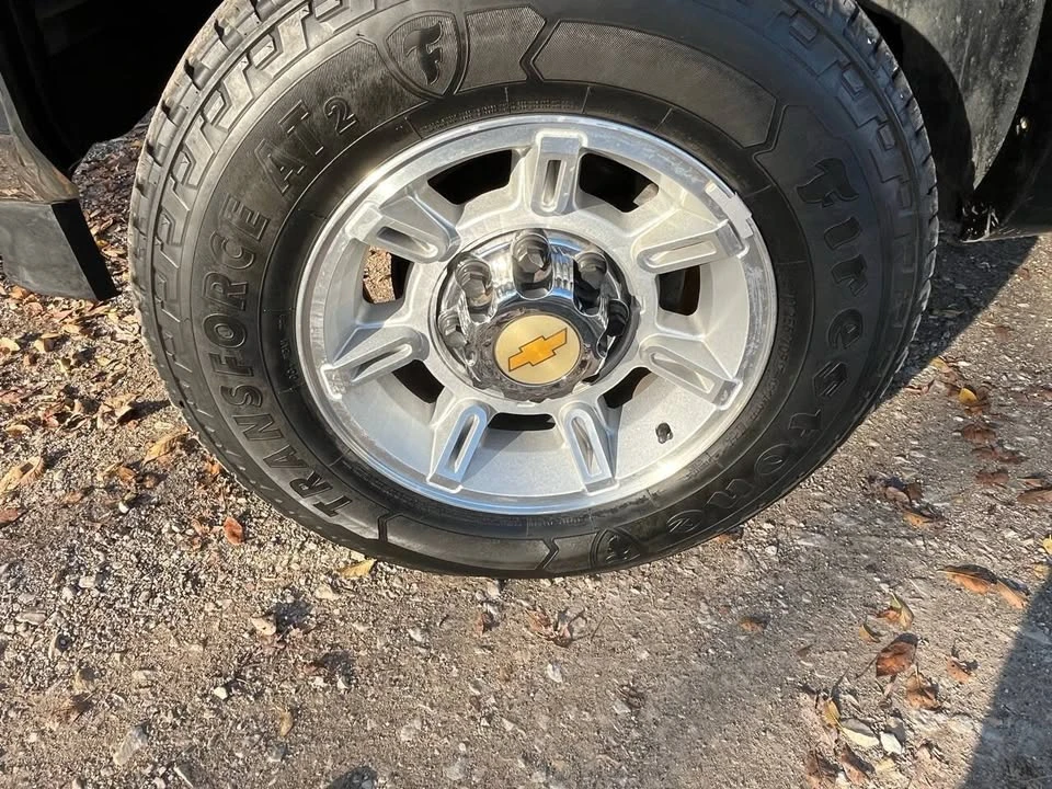 1998 Chevrolet Suburban - Image 16 of 20