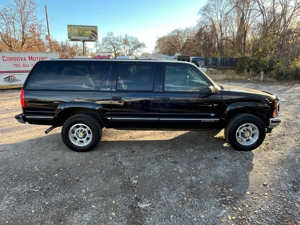 1998 Chevrolet Suburban - Image 6 of 20