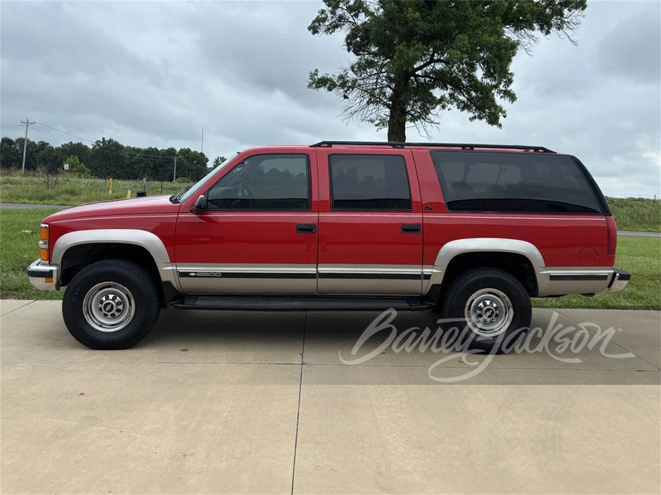 1998 Chevrolet Suburban 8th Gen - Image 2 of 5