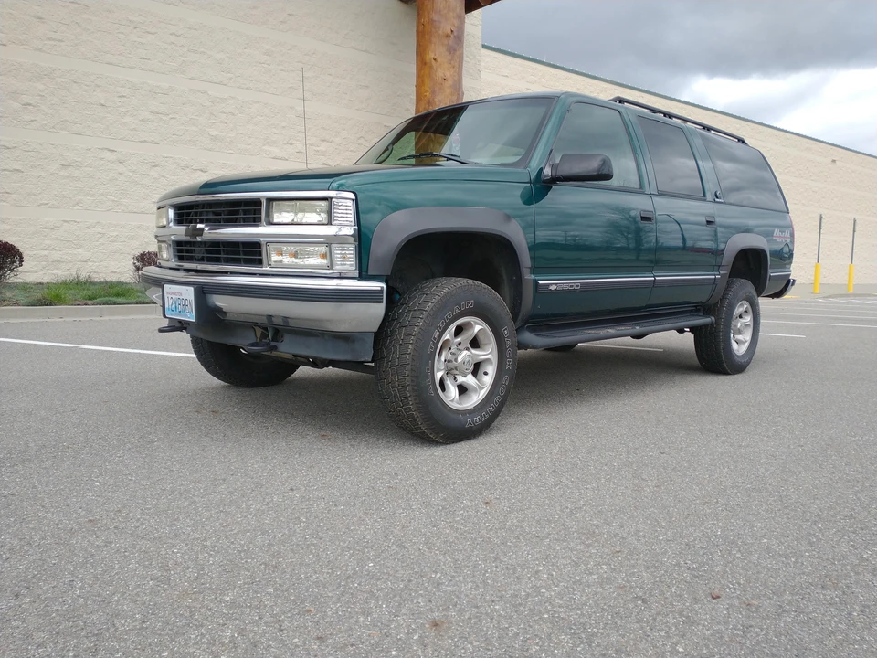 1998 Chevrolet Suburban 8th Gen - Image 10 of 31