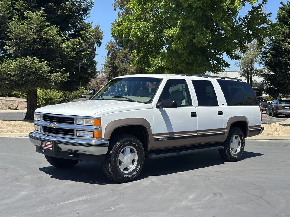 1998 Chevrolet Suburban 8th Gen - Image 3 of 31