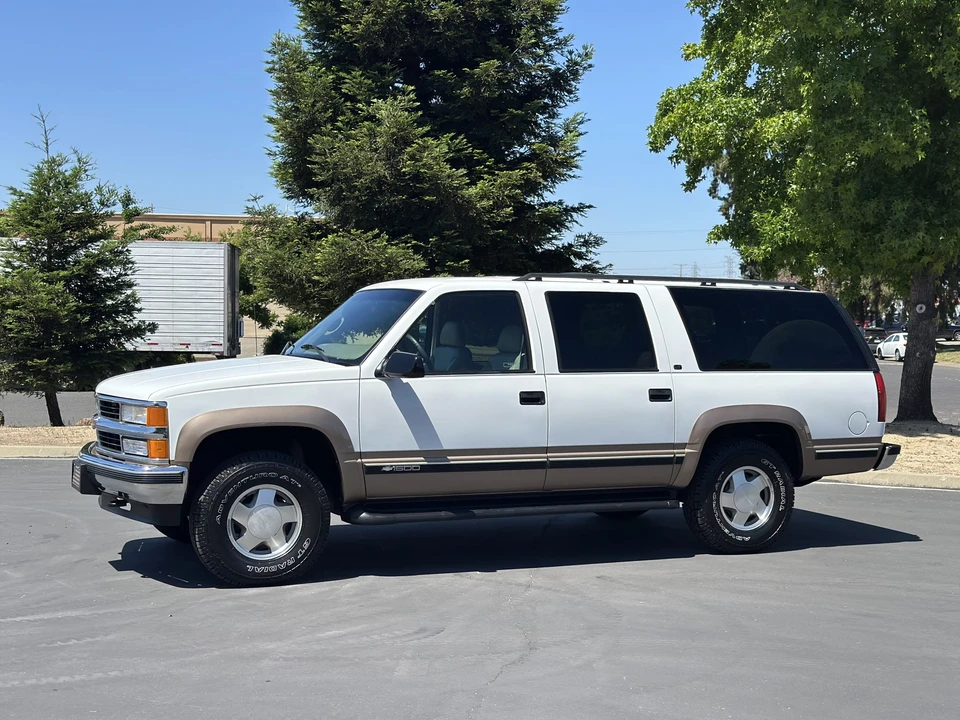 1998 Chevrolet Suburban 8th Gen - Image 8 of 31