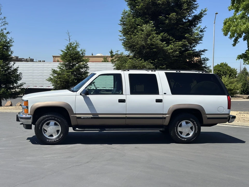 1998 Chevrolet Suburban 8th Gen - Image 10 of 31