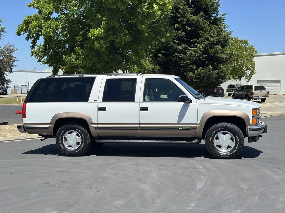 1998 Chevrolet Suburban 8th Gen - Image 29 of 31