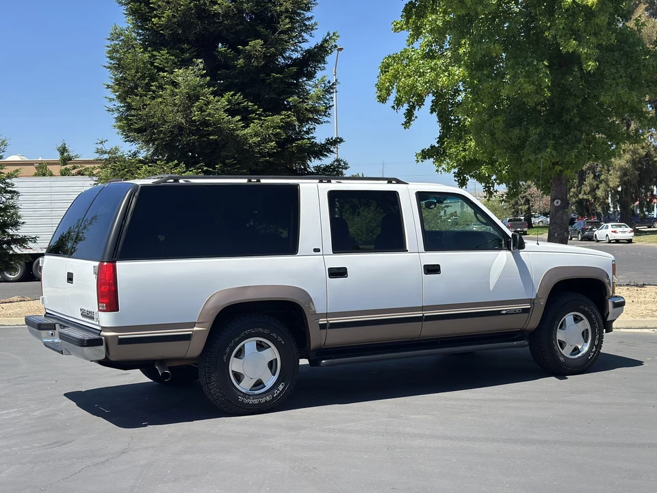 1998 Chevrolet Suburban 8th Gen - Image 26 of 31
