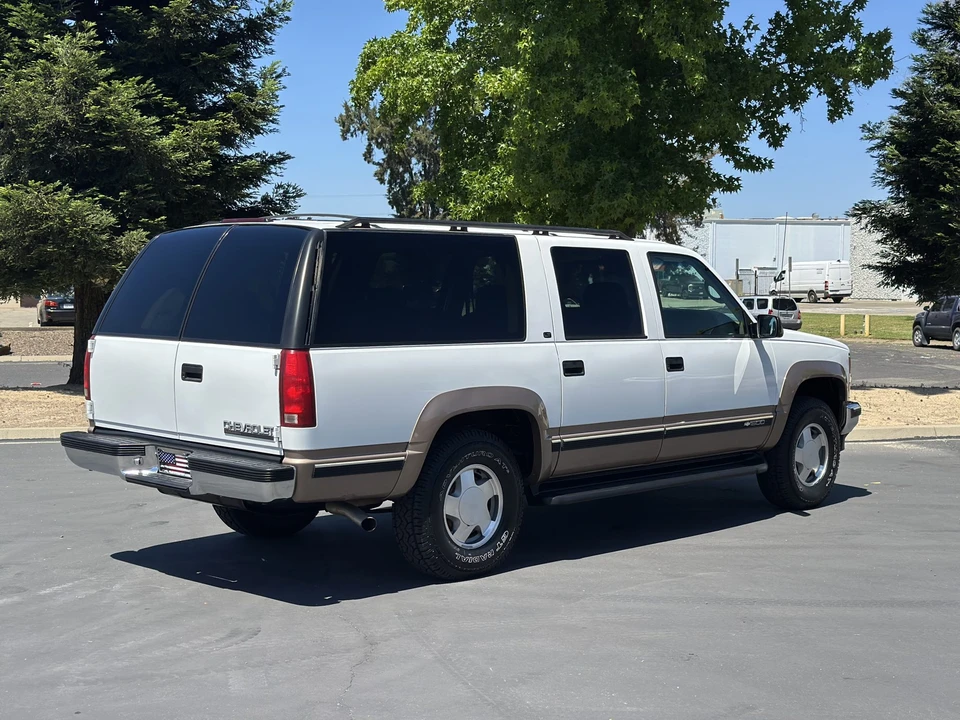 1998 Chevrolet Suburban 8th Gen - Image 24 of 31