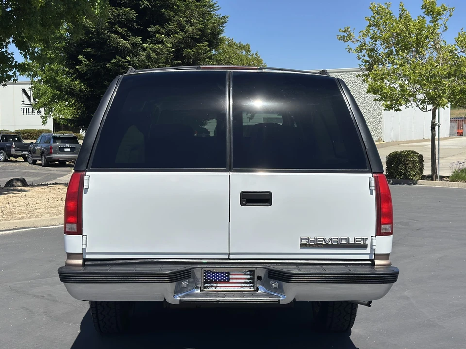 1998 Chevrolet Suburban 8th Gen - Image 19 of 31