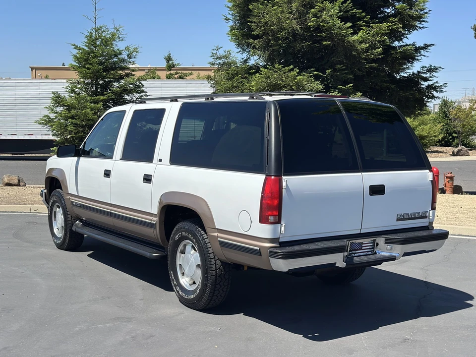1998 Chevrolet Suburban 8th Gen - Image 16 of 31