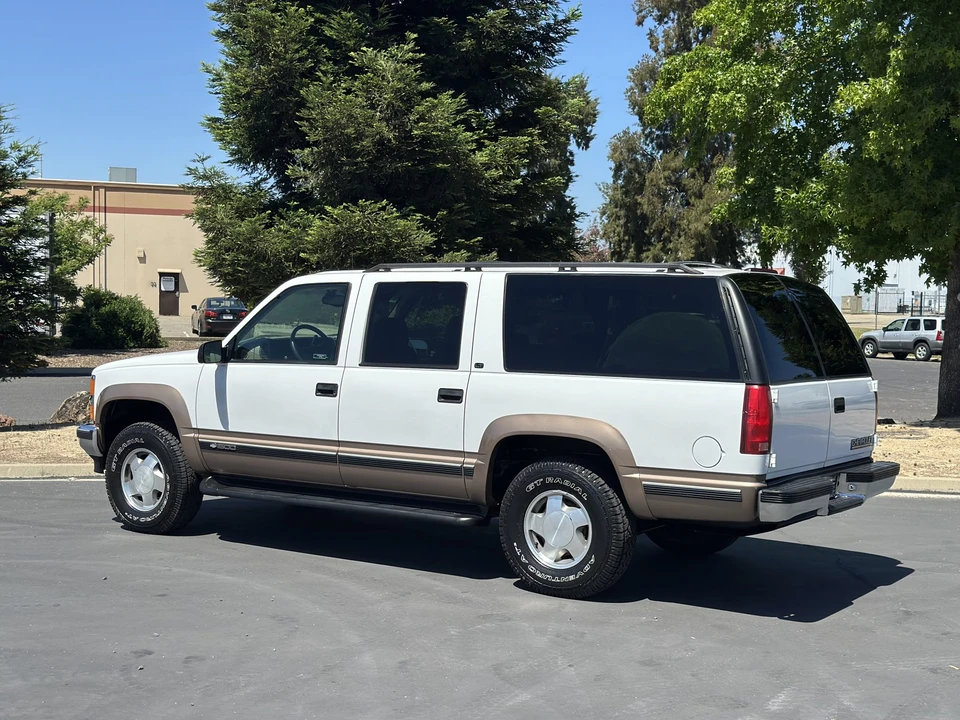 1998 Chevrolet Suburban 8th Gen - Image 13 of 31