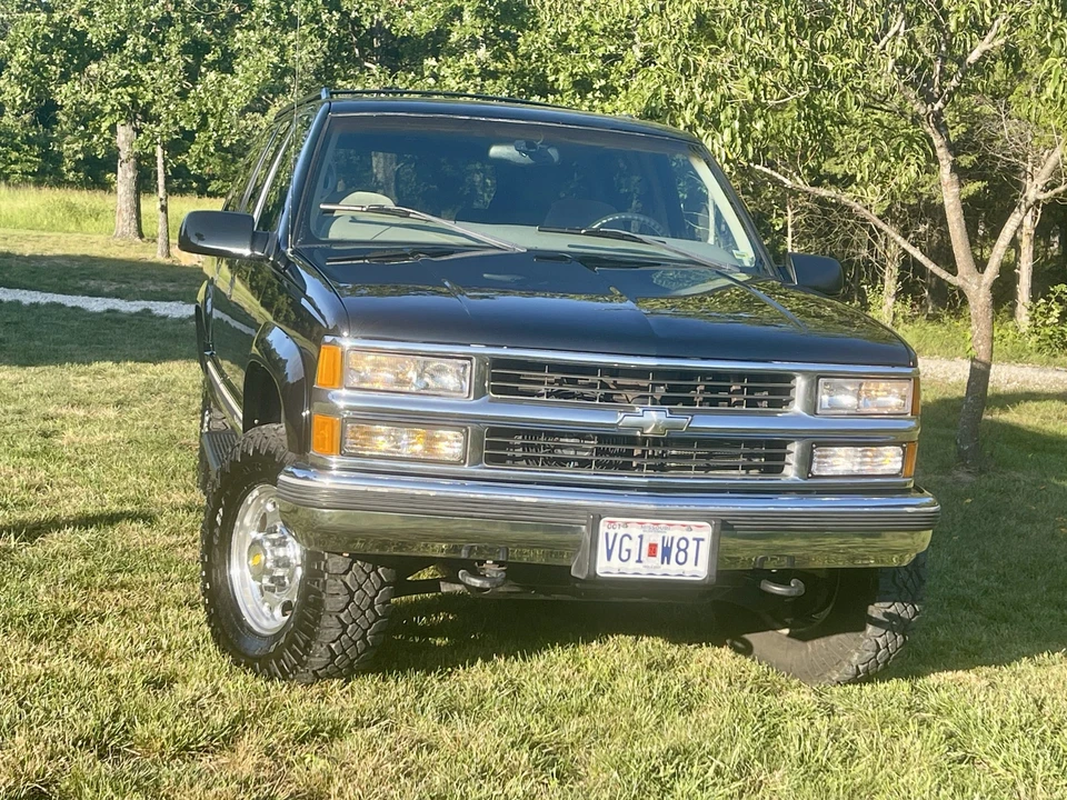 1998 Chevrolet Suburban 8th Gen - Image 11 of 31