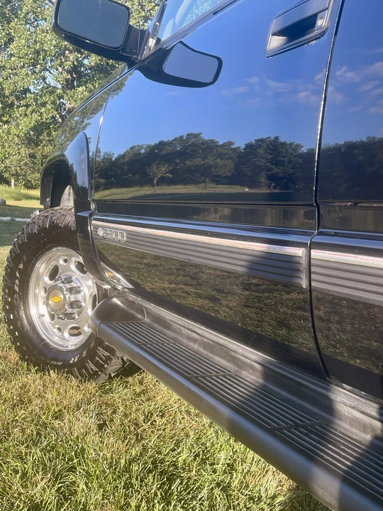 1998 Chevrolet Suburban 8th Gen - Image 19 of 31