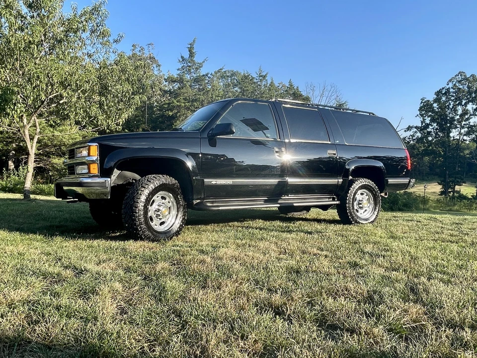 1998 Chevrolet Suburban 8th Gen - Image 5 of 31