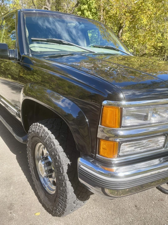 1998 Chevrolet Suburban 8th Gen - Image 17 of 31