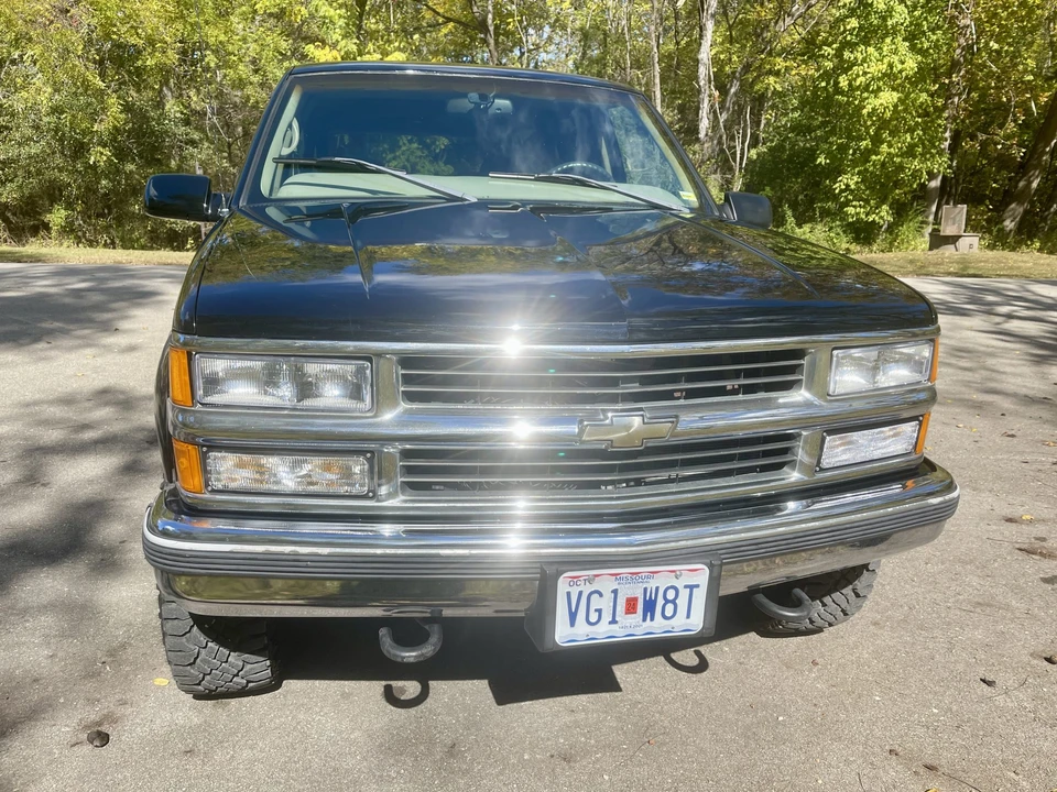 1998 Chevrolet Suburban 8th Gen - Image 12 of 31