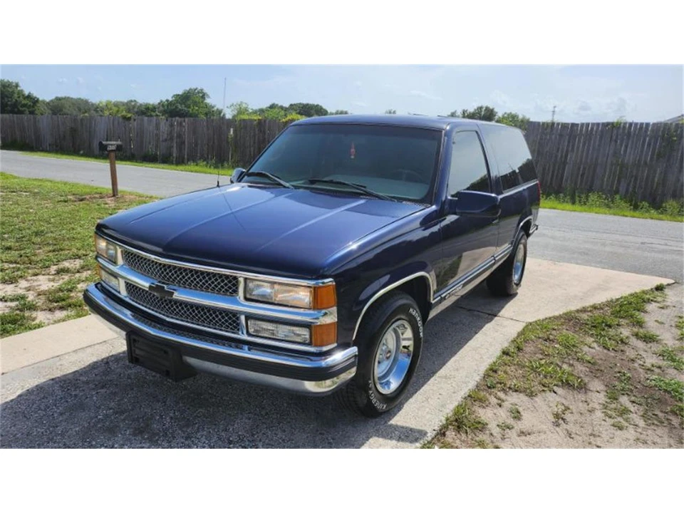 1998 Chevrolet Tahoe 1st Gen - Image 2 of 19