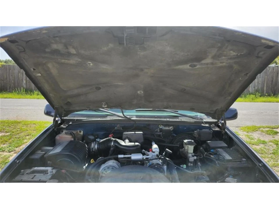 1998 Chevrolet Tahoe 1st Gen - Image 15 of 19