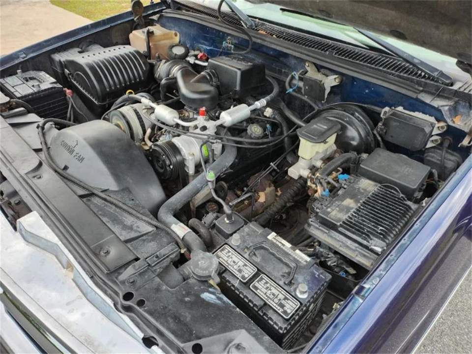 1998 Chevrolet Tahoe 1st Gen - Image 16 of 19