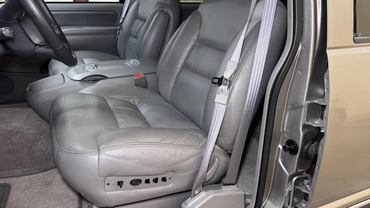 1998 Chevrolet Tahoe 1st Gen - Image 15 of 25