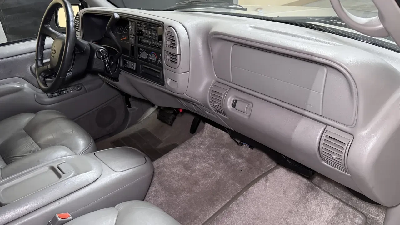 1998 Chevrolet Tahoe 1st Gen - Image 19 of 25