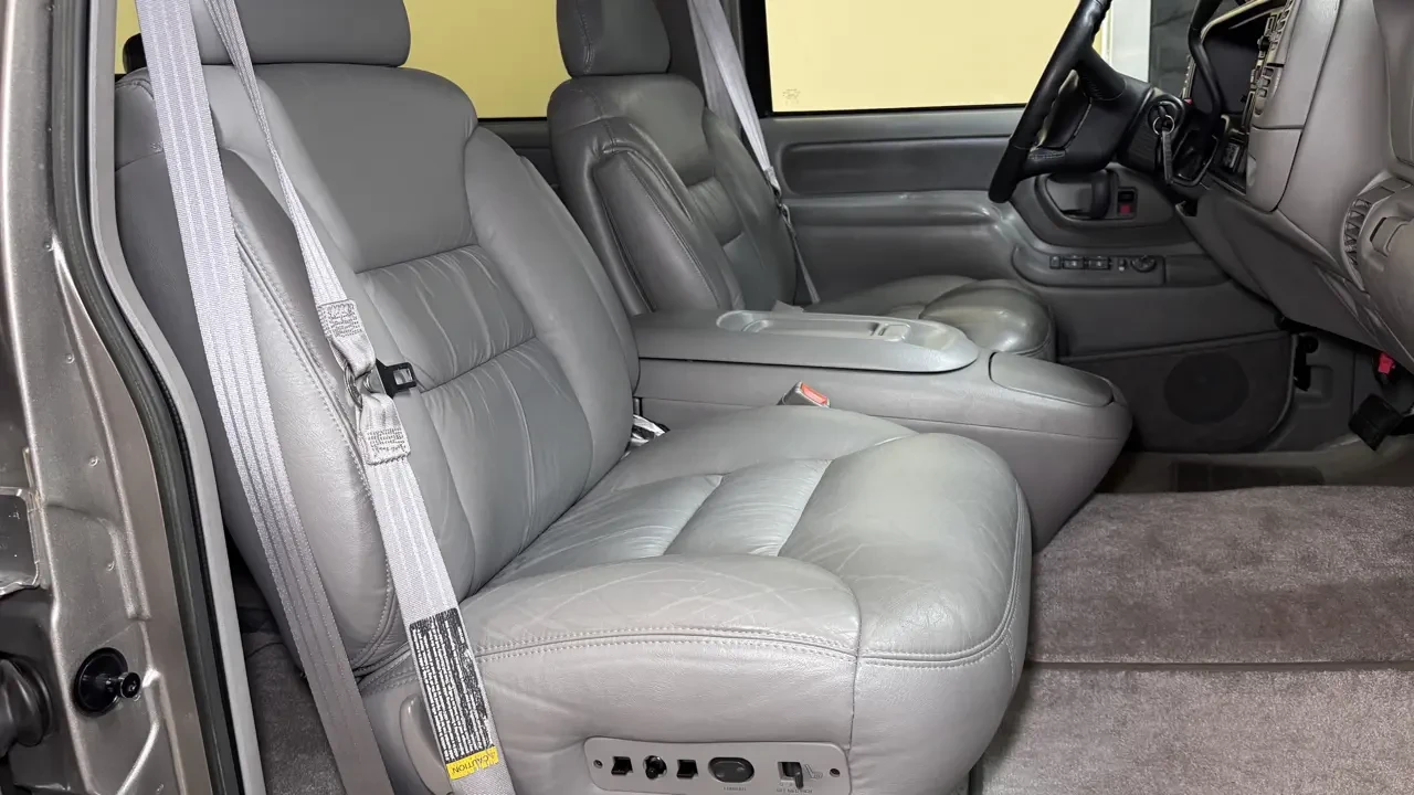 1998 Chevrolet Tahoe 1st Gen - Image 20 of 25