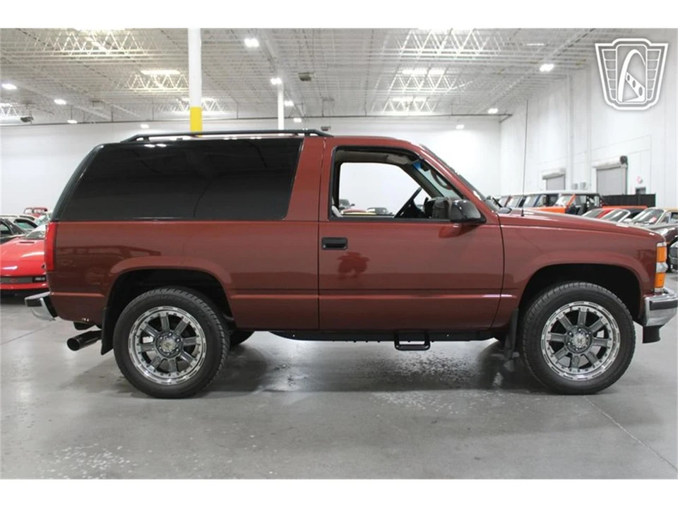 1998 Chevrolet Tahoe 1st Gen - Image 21 of 31