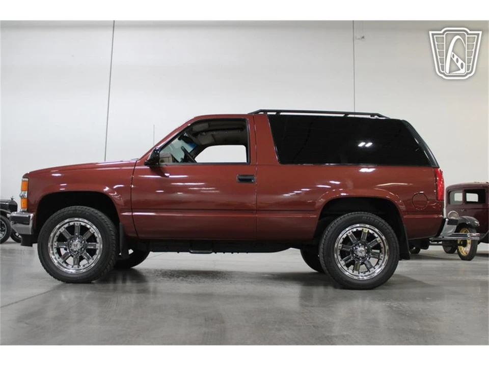 1998 Chevrolet Tahoe 1st Gen - Image 25 of 31