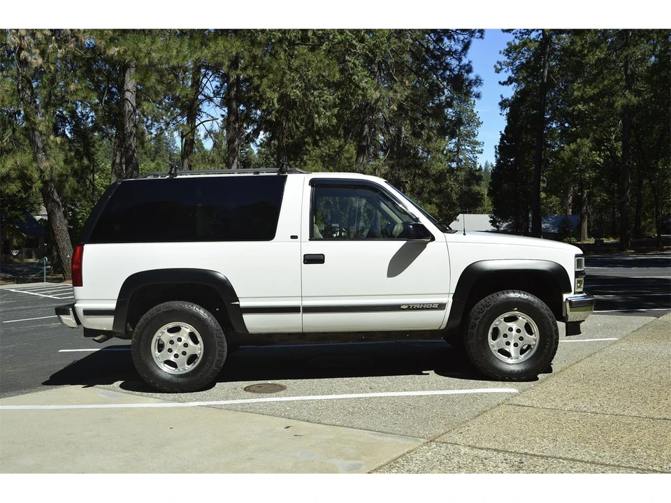 1998 Chevrolet Tahoe 1st Gen - Image 2 of 31