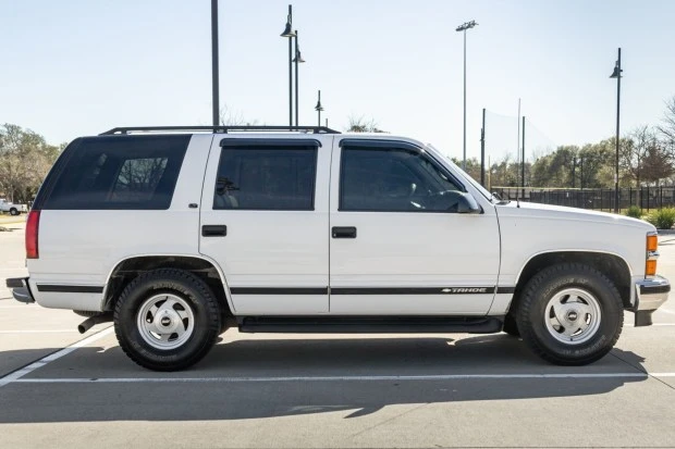 1998 Chevrolet Tahoe 1st Gen - Image 3 of 7