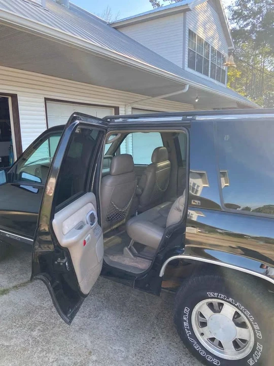 1998 Chevrolet Tahoe 1st Gen - Image 4 of 9