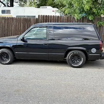 1998 Chevrolet Tahoe Sport Utility 2D