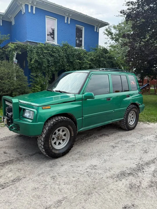 1998 Chevrolet Tracker - Image 2 of 7