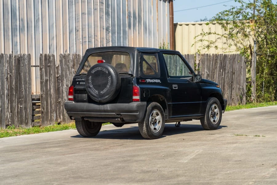 1998 Chevrolet Tracker - Image 3 of 18