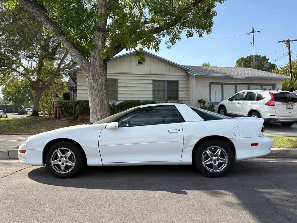 1998 Chevrolet Camaro 4th Gen - Image 2 of 9