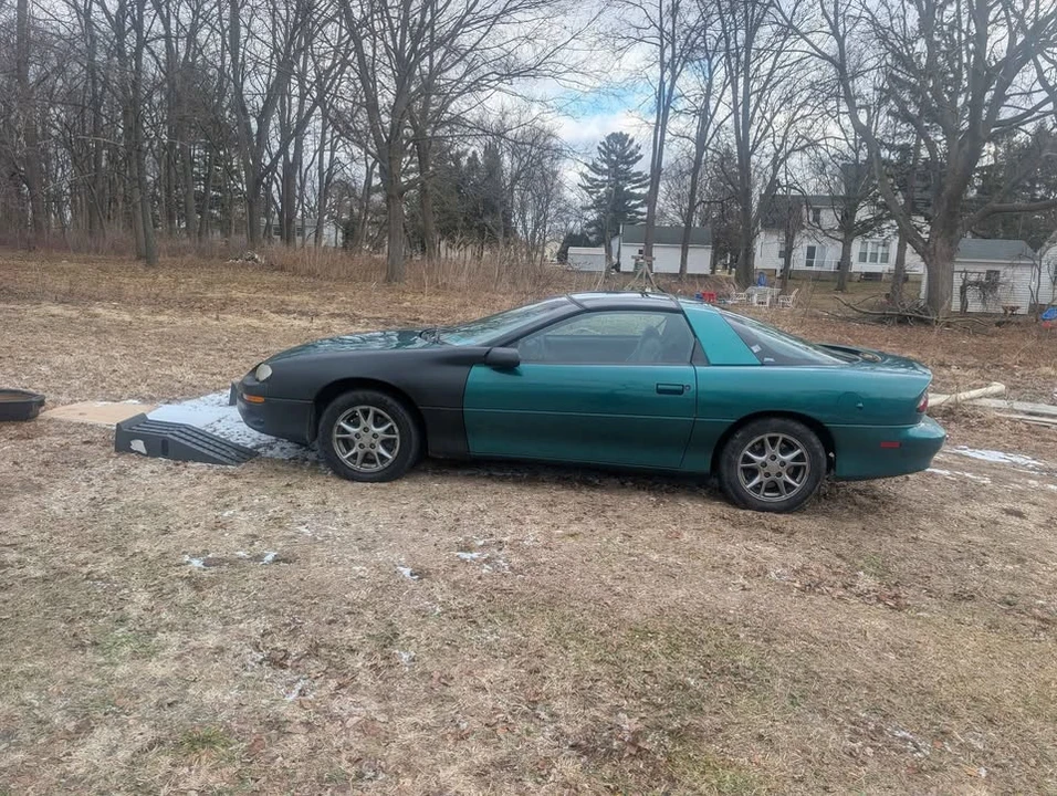1998 Chevrolet Camaro 4th Gen - Image 2 of 7
