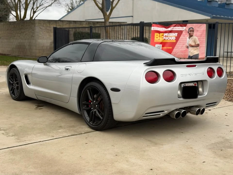 1998 Chevrolet Corvette C5 - Image 2 of 16
