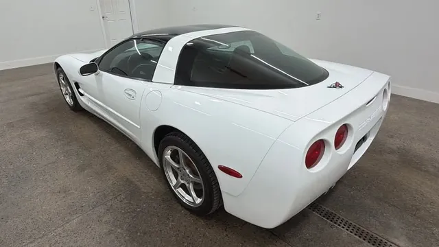 1998 Chevrolet Corvette C5 - Image 3 of 18