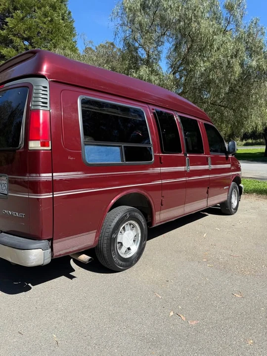 1998 Chevrolet Express - Image 5 of 9